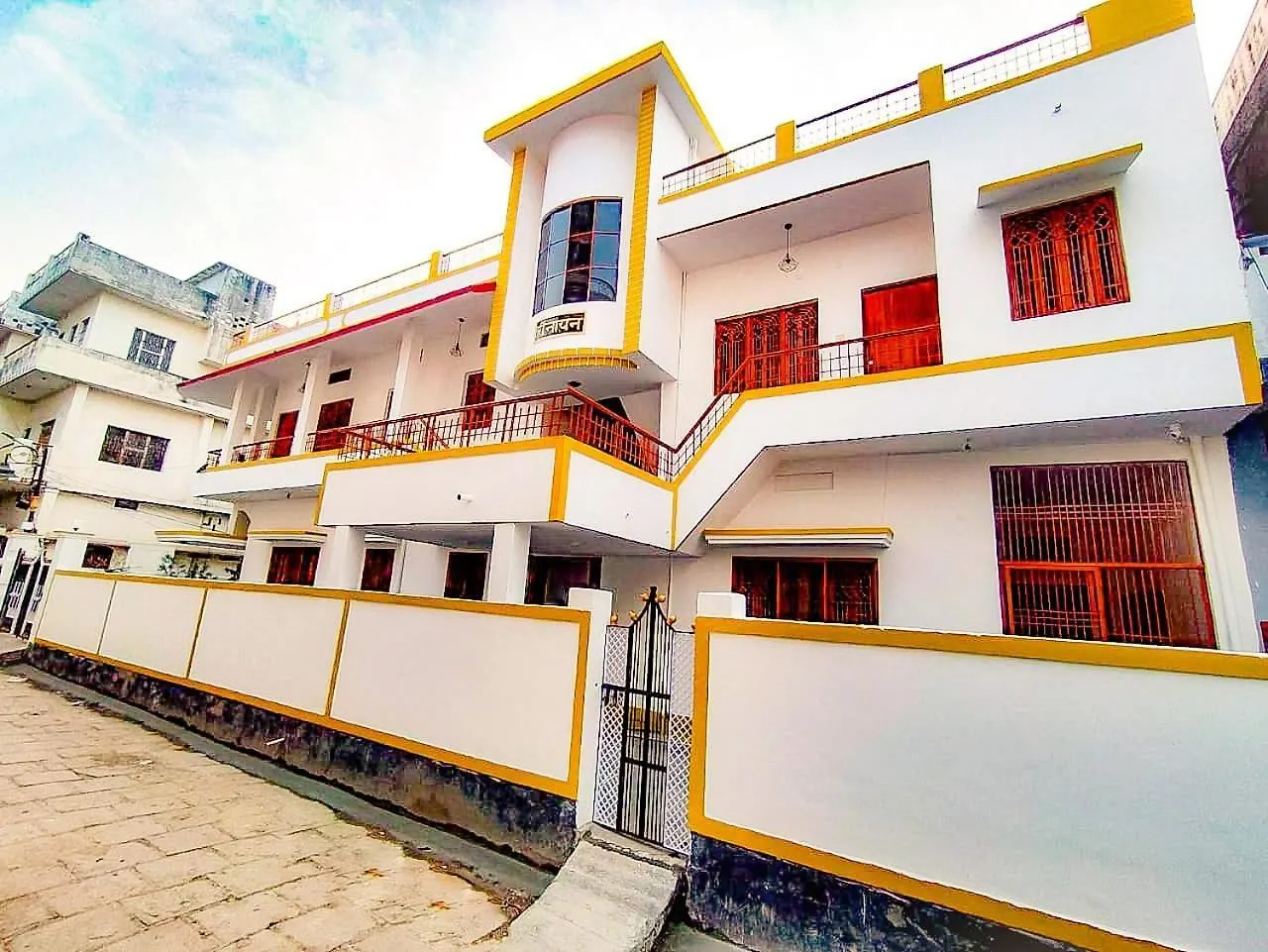 Riverwalk Stays Varanasi Homestay
